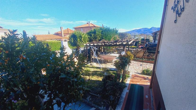 Villa a schiera in Via Crociata 7, Cisano sul Neva — foto 4 di 5