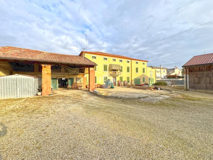 Villa in Via Giuseppe Verdi 145, San Giorgio in Bosco — foto 2 di 5