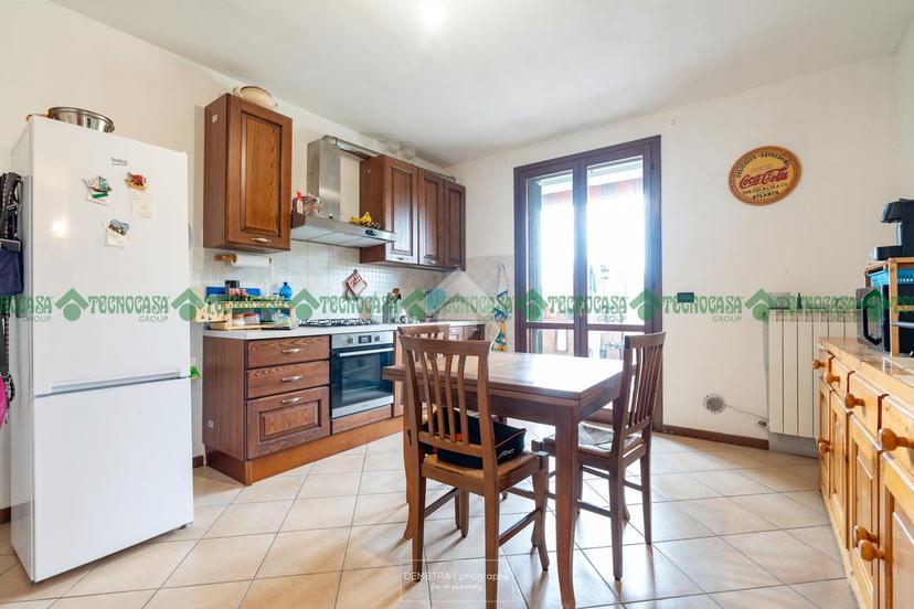 Trilocale in Via Martiri delle Foibe 5, Castelfranco Emilia — foto 2 di 5