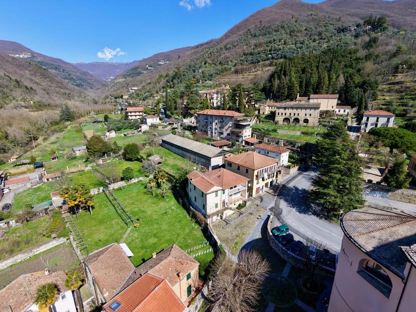 Casa indipendente in Piazza Borrelli 10-11, Pieve di Teco — foto 3 di 5
