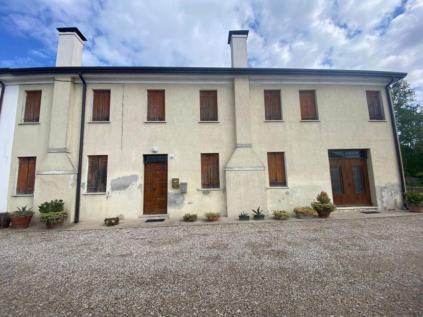 Villa bifamiliare in Via Molina Snc, Pincara — foto 2 di 5