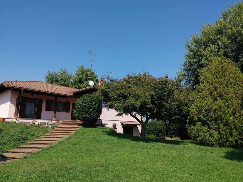 Casa indipendente in Piazzale Felice Dardano 24a, Villata — foto 2 di 5