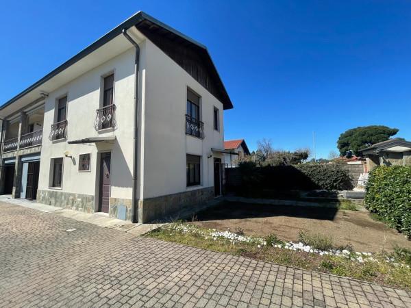 Villa a schiera in Via Camillo Benso di Cavour 50, Nerviano — foto 2 di 5