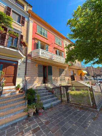 Terratetto unifamiliare in Viale della Vittoria 9, Loro Piceno