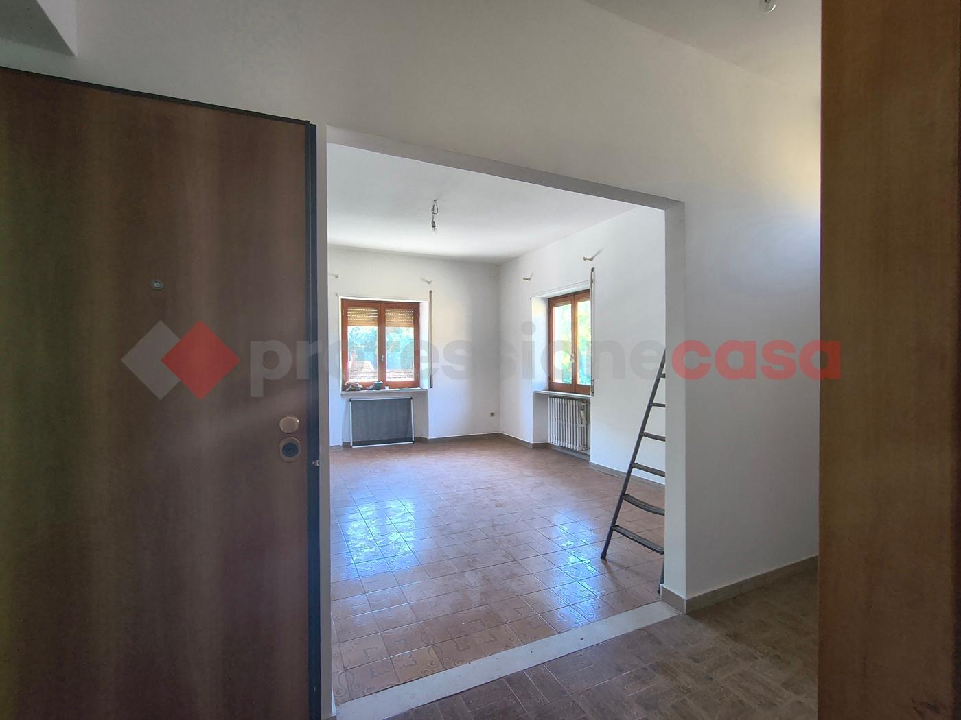 Appartamento in Via Nazareth 10, Isola del Liri