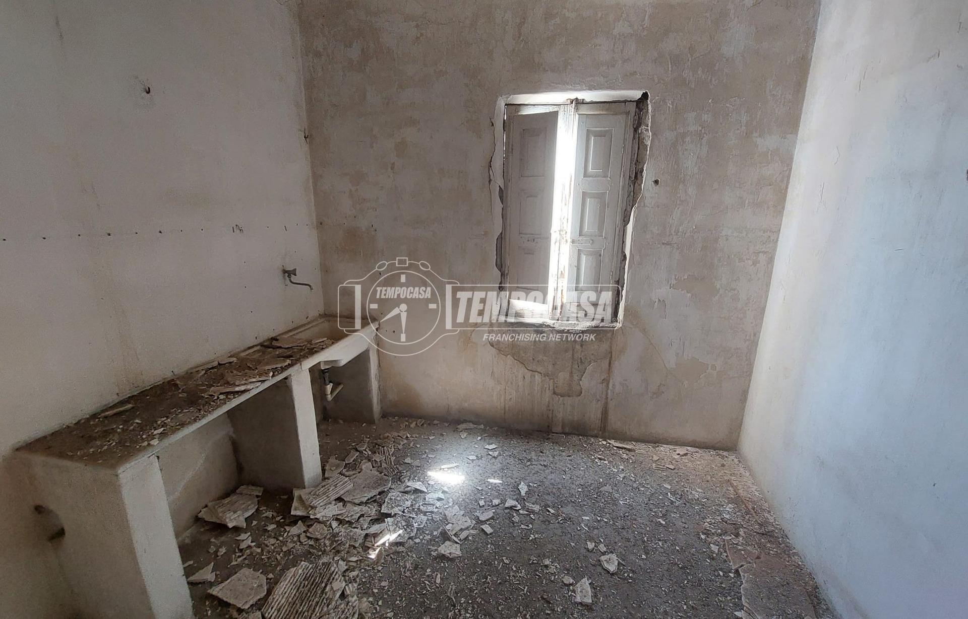 Casa indipendente in Piazza Maria Ss. Visitazione, Pace del Mela