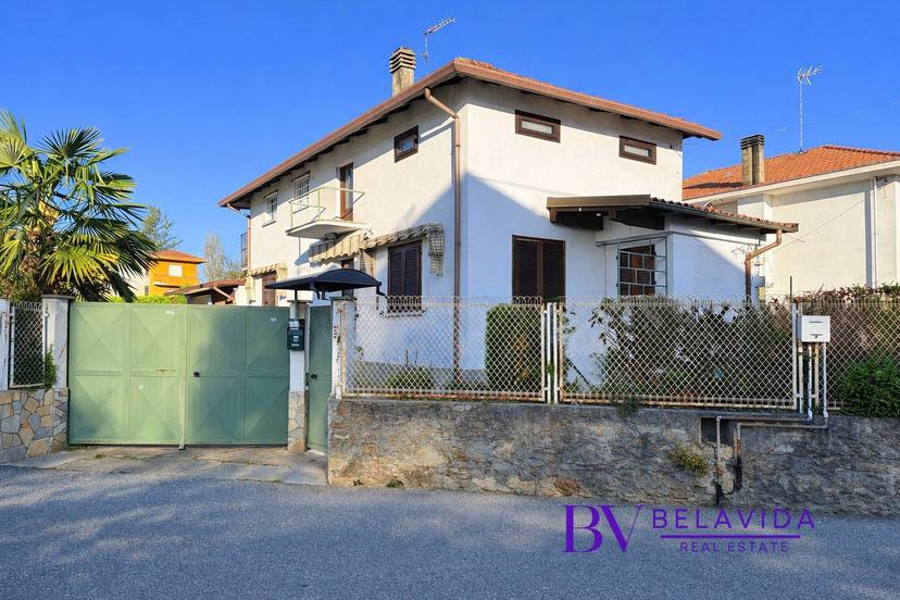 Villa in Via del Forno 27, Borgomanero — foto 3 di 5