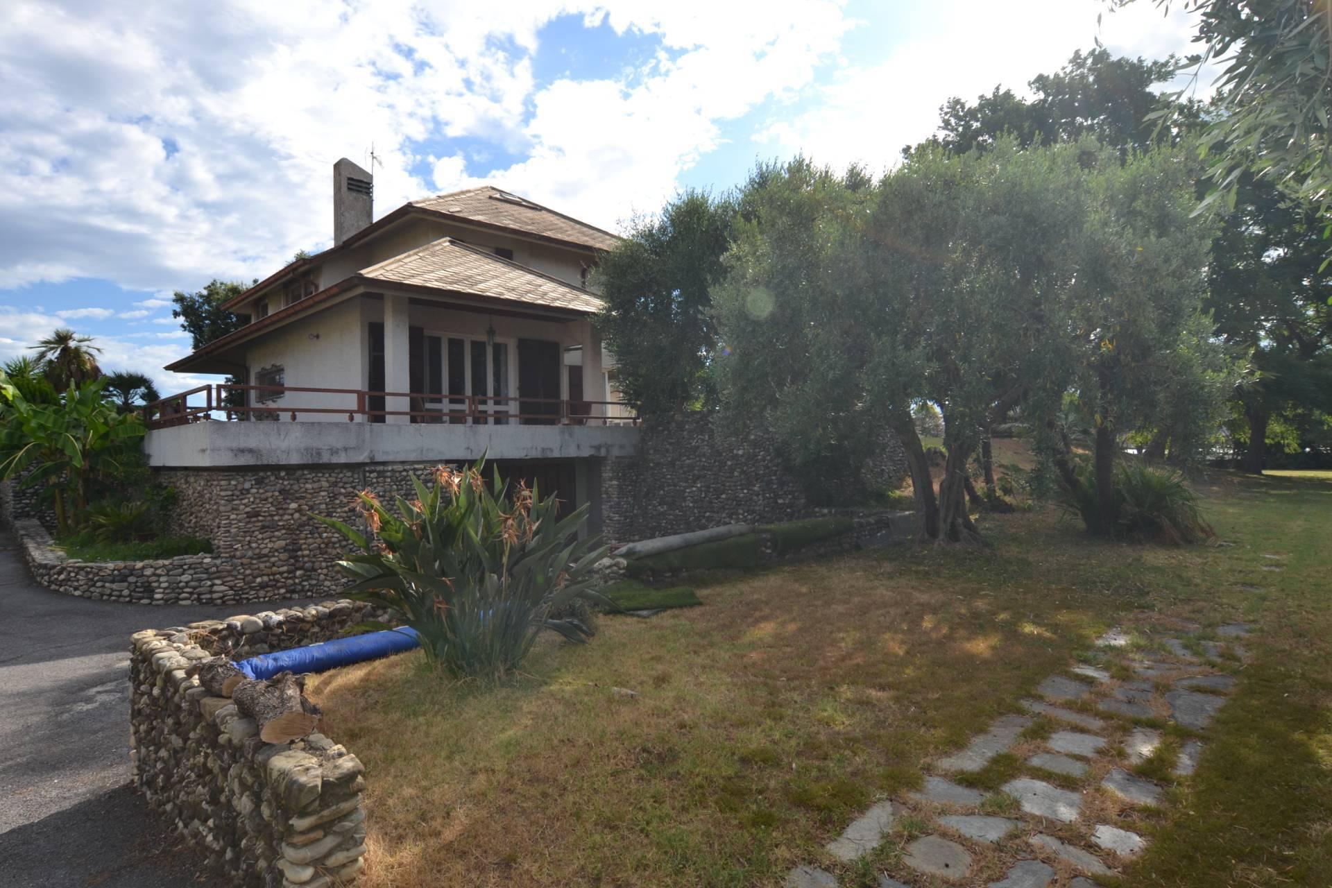 Villa in Regione Stanchere 17, Albenga