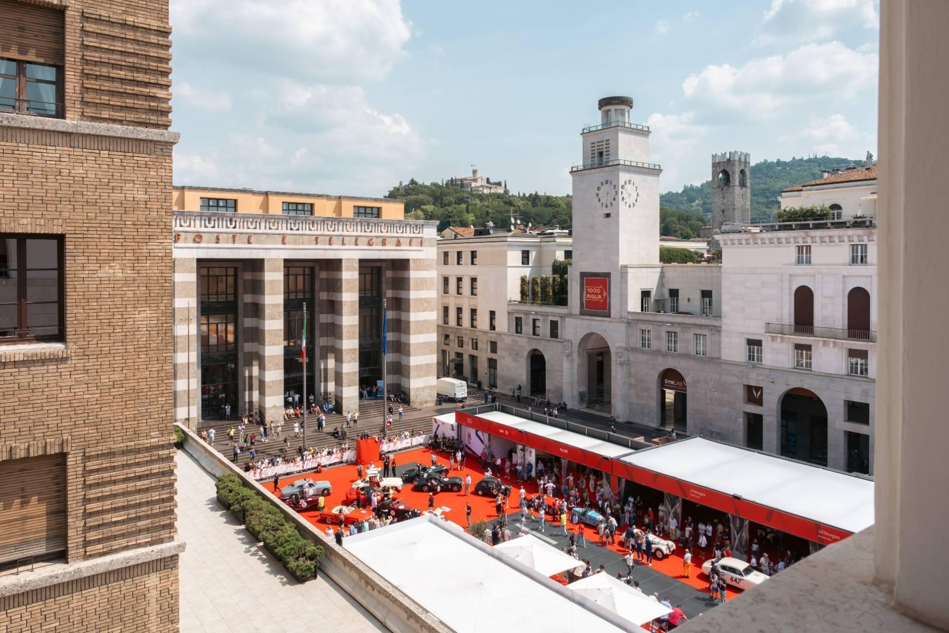 Attico in Piazza della Vittoria, Brescia