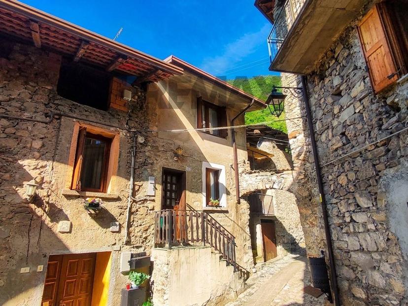 Casa indipendente in Via Roma 34, Losine — foto 5 di 5