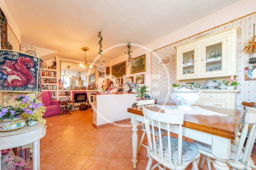 Villa plurifamiliare in Via Massa di San Giuliano 449, Roma