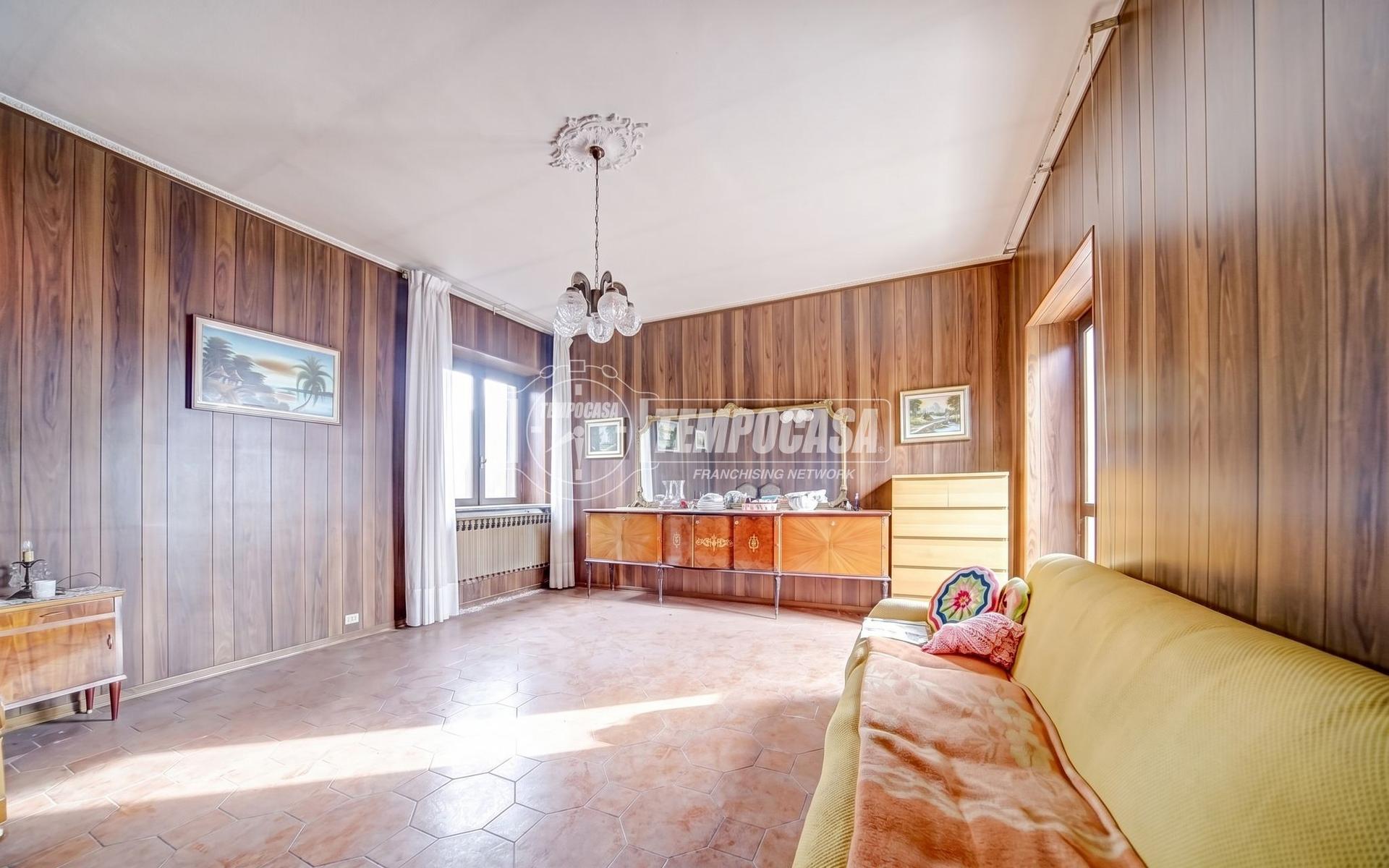 Casa indipendente in Via Trento, Ferno