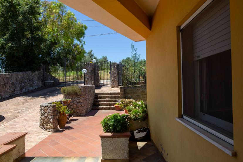Casa indipendente in Via dei Garofani 59, Catanzaro — foto 2 di 5
