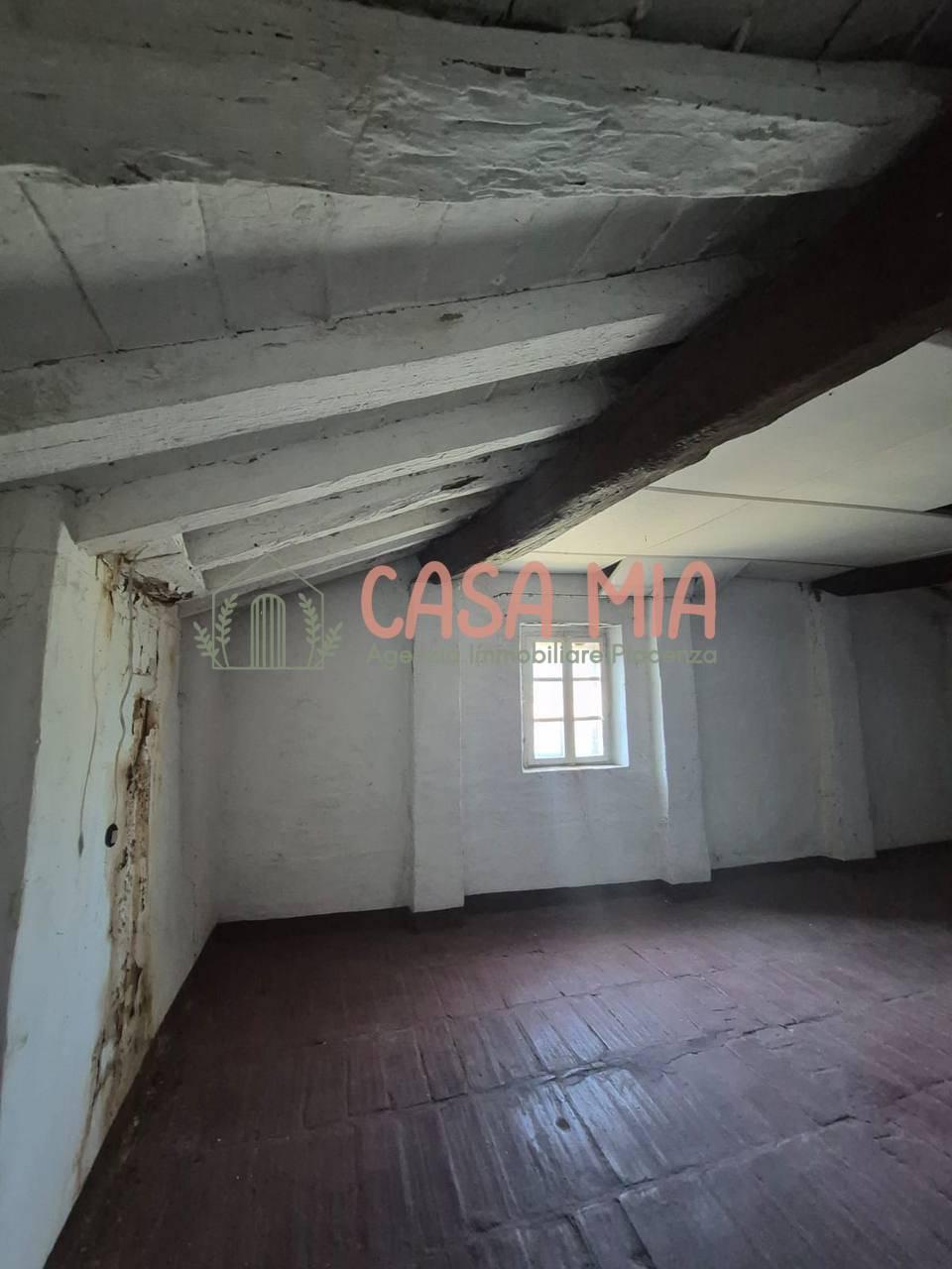 Rustico in Via Castello, Rottofreno