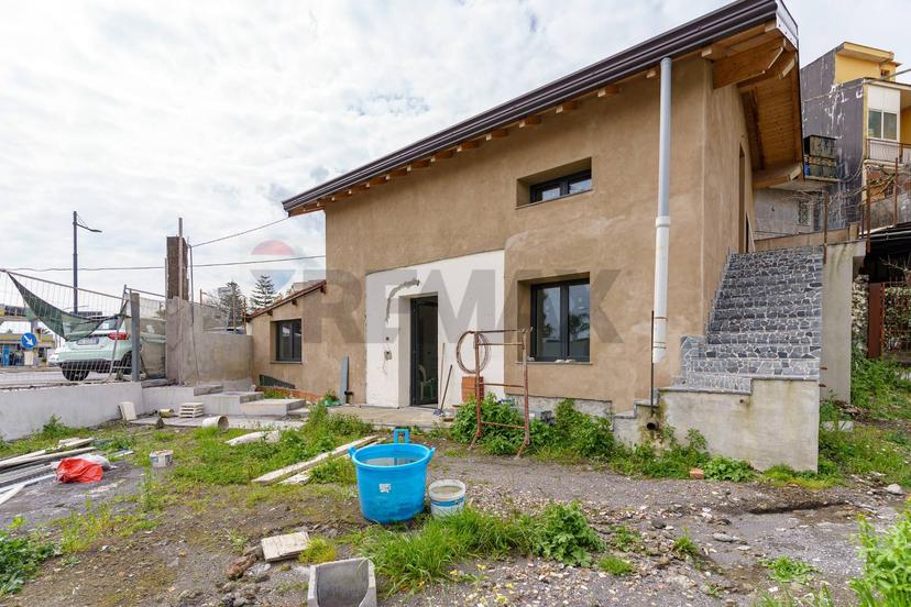 Villa in Via Giacomo Matteotti 51, Aci Sant'Antonio — foto 4 di 5