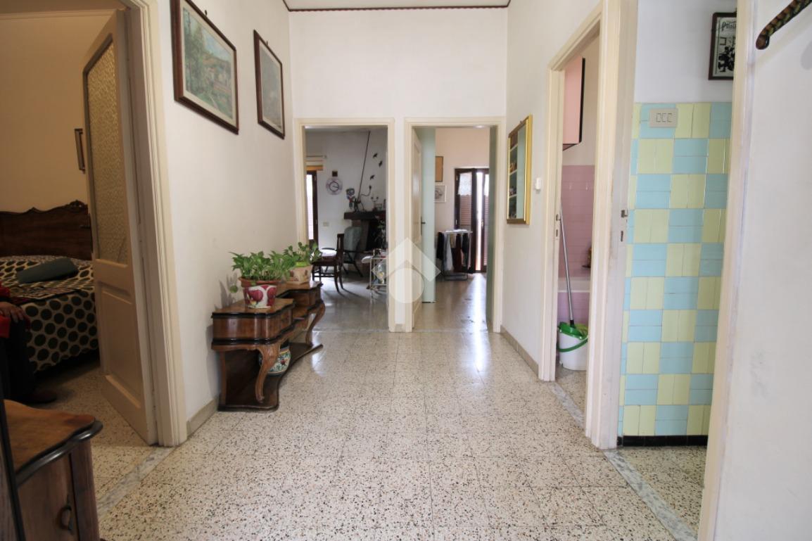 Casa indipendente in Via Pompeo Magno, Mompeo