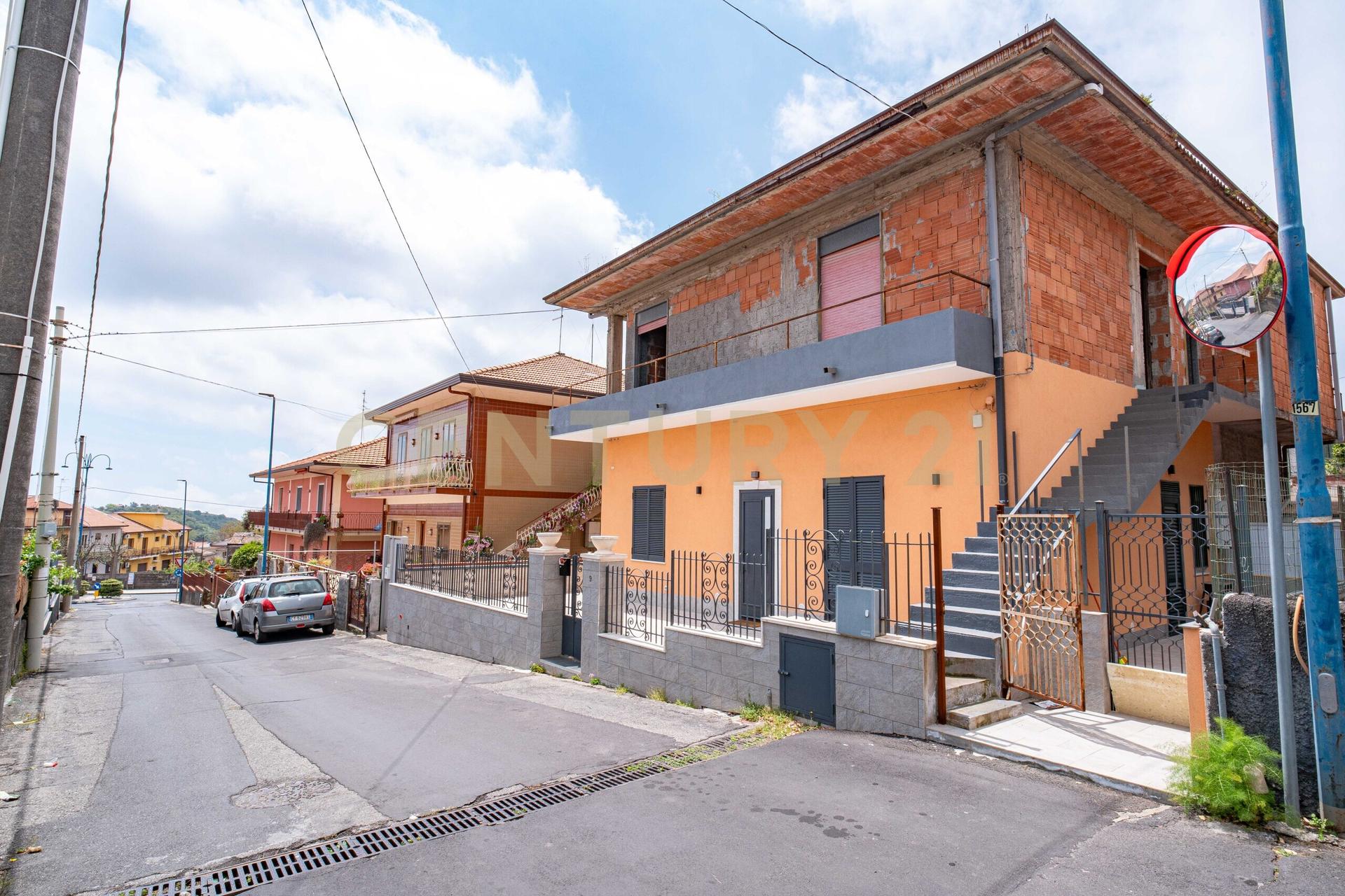 Villa a schiera in Via San Giuseppe 11, Pedara
