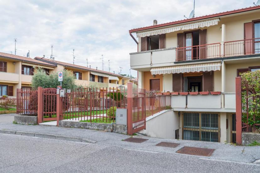 Villa a schiera in Via I Maggio 59, Manerba del Garda — foto 3 di 5