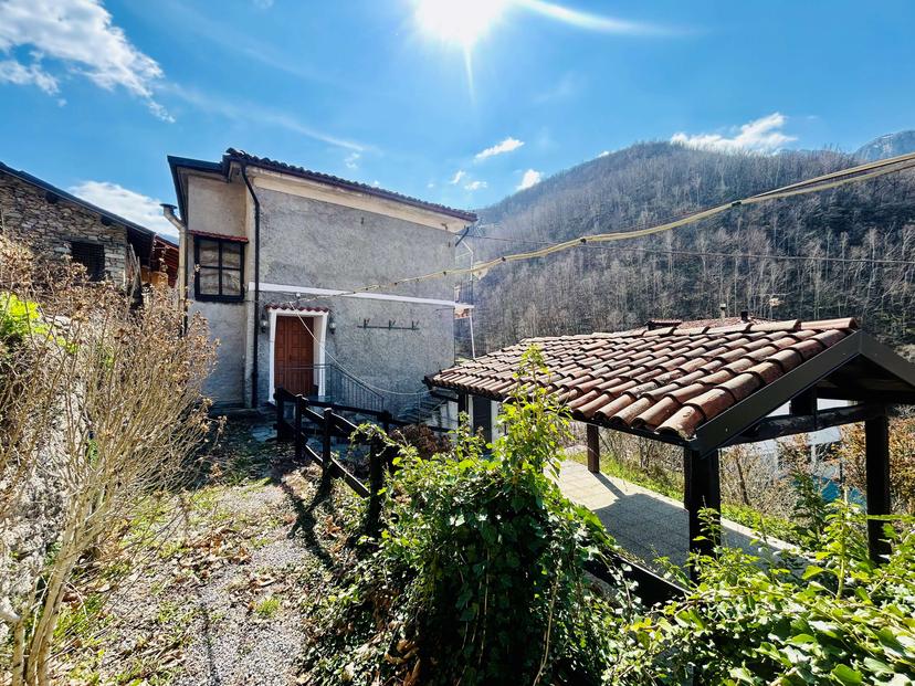 Casa indipendente in Frazione Barchi  12, Garessio — foto 4 di 5