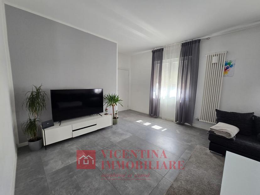 Casa indipendente in Via Chiesa, Zovencedo — foto 2 di 5