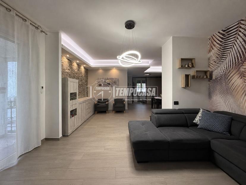 Quadrilocale in Via Antonio Vivaldi 18, Casatenovo