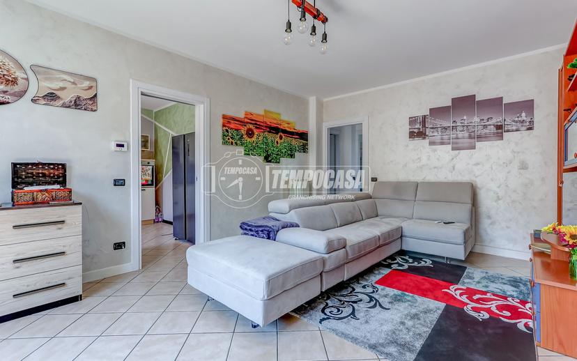 Trilocale in Via Antonio Meucci, Borgo Ticino — foto 3 di 5