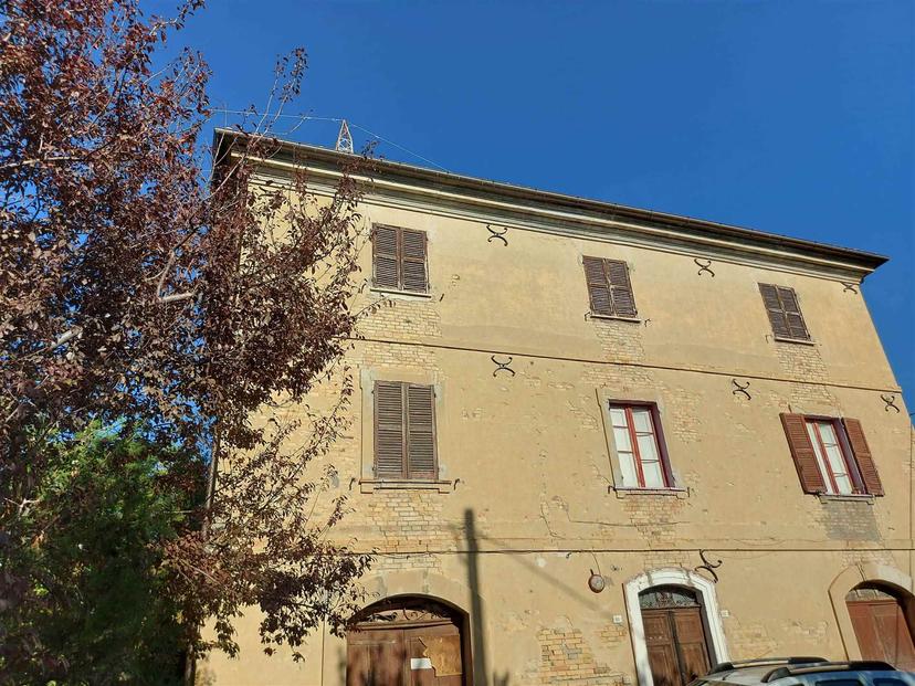 Appartamento in Via  Montalfoglio, San Lorenzo in Campo — foto 3 di 5