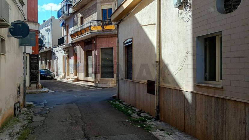 Casa indipendente in Via Rossini 9, San Michele Salentino — foto 4 di 5