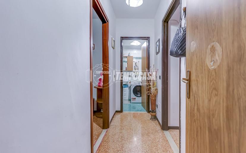 Trilocale in Viale XXV Aprile 22, Somma Lombardo — foto 3 di 5
