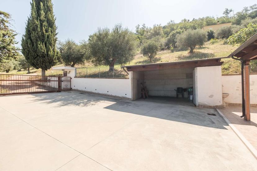 Villa unifamiliare in Via Madonna degli Angeli, Città Sant'Angelo — foto 3 di 5