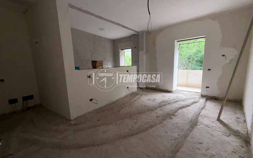 Trilocale in Via Falda, San Felice a Cancello — foto 2 di 5