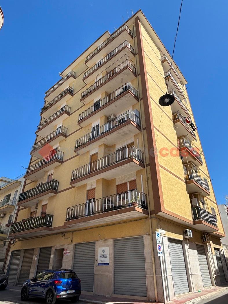 Quadrilocale in Via Mazzini  25, San Giorgio Ionico — foto 4 di 5