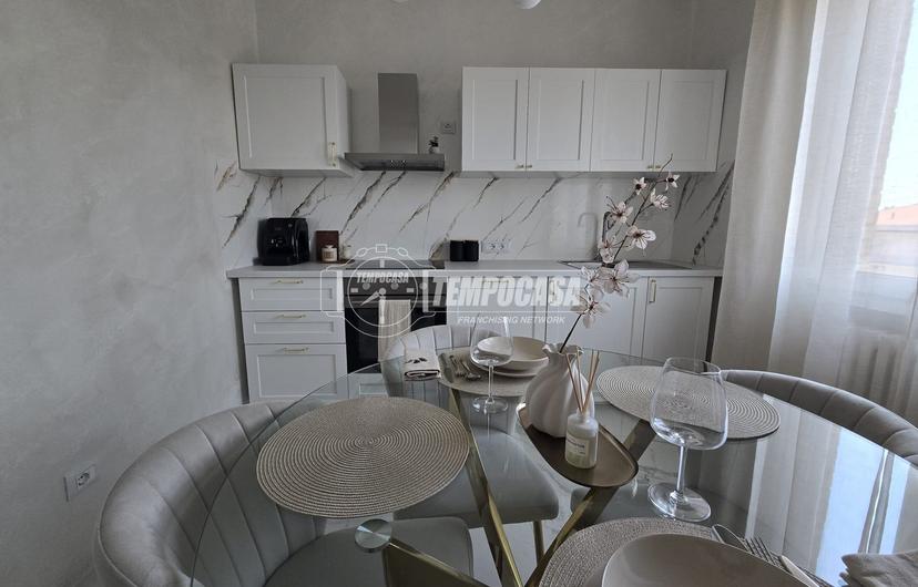Trilocale in Via Monsignor Pietro Tesauri, Reggio nell'Emilia