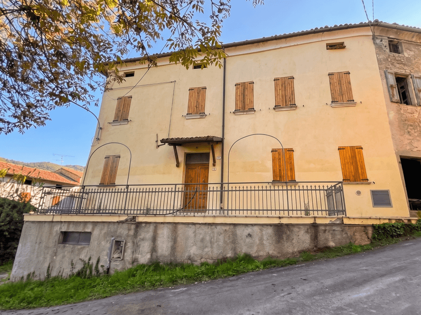 Appartamento in Via Casa Beretti 34, Carpineti — foto 2 di 5