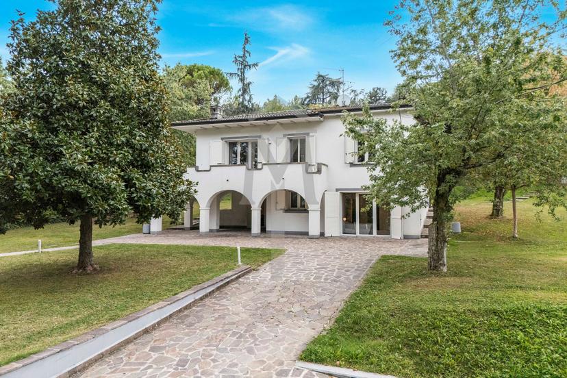 Villa unifamiliare, Quattro Castella — foto 2 di 5