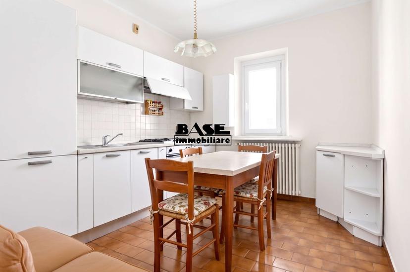 Porzione di casa in Contrada Grande 6, Casnate con Bernate — foto 3 di 5