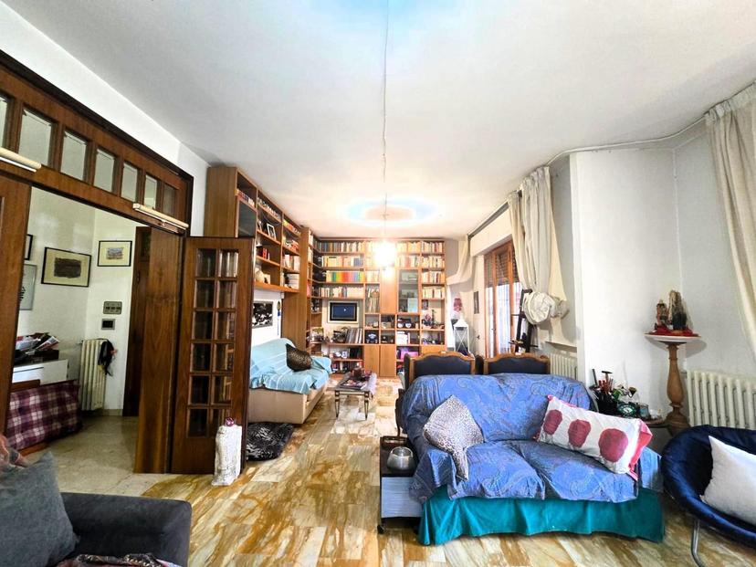 Appartamento in Campania, Siena