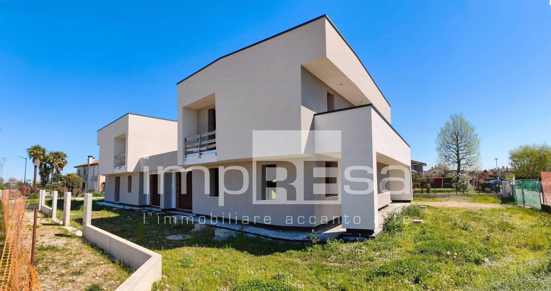 Villa in Via Olimpia, Paese