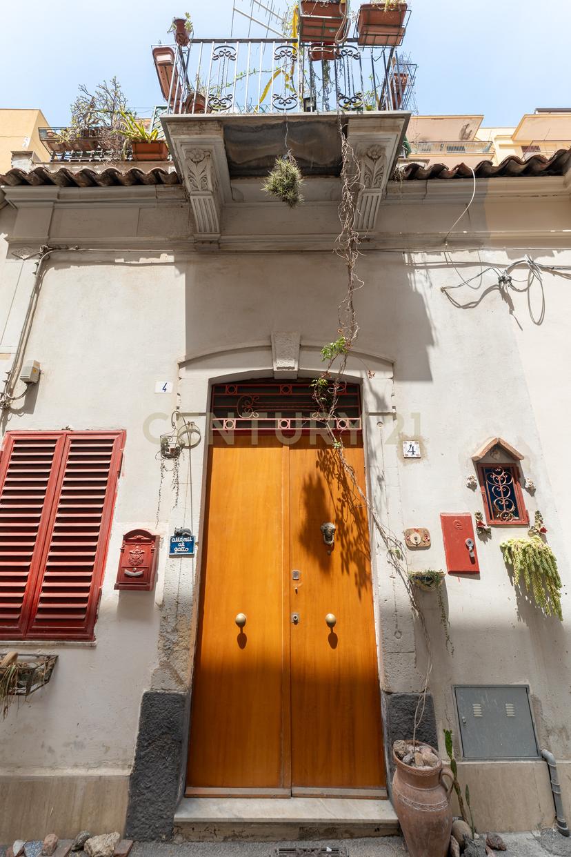 Casa indipendente in Cortile del Granato 4, Catania