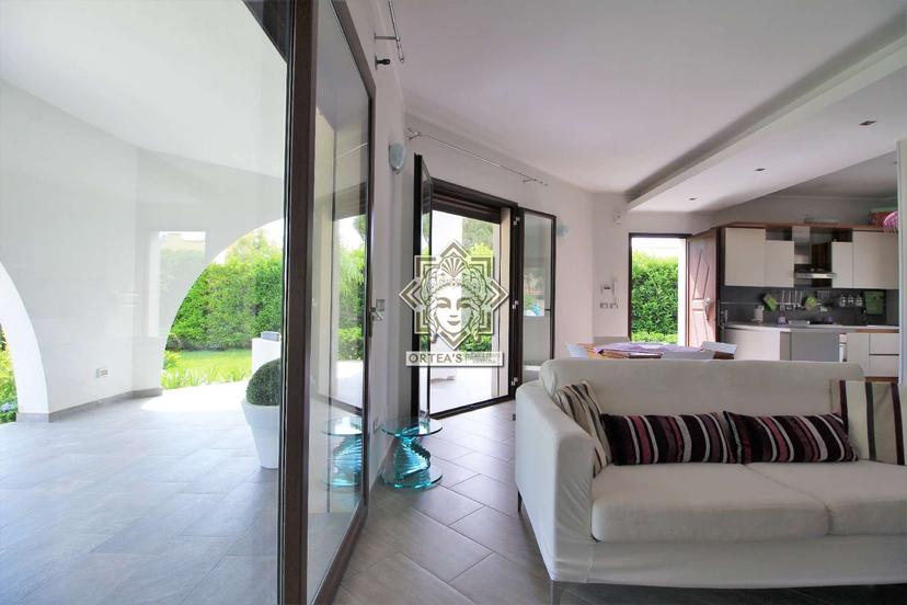 Villa unifamiliare in Via Isole Bali Snc, Siracusa — foto 3 di 5