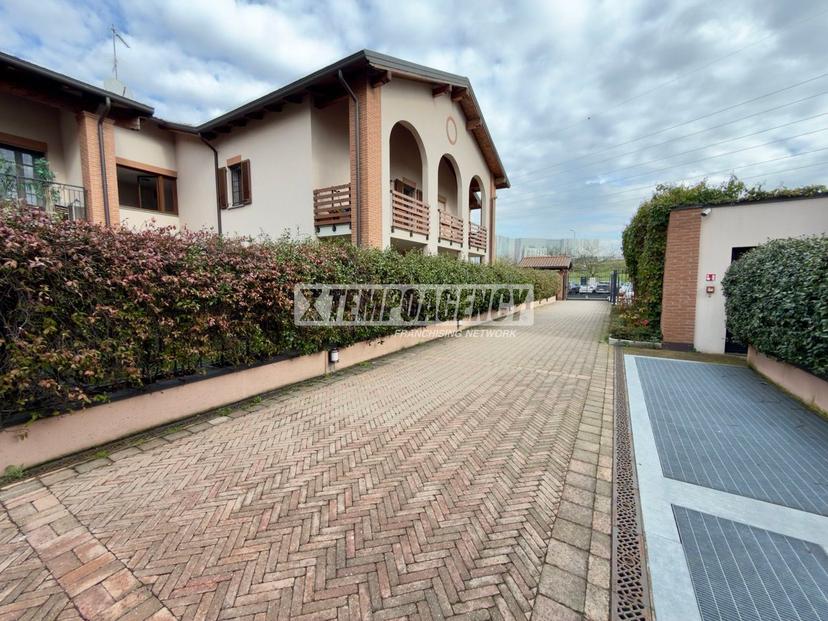 Bilocale in Via Papa Giovanni Paolo II, Assago — foto 3 di 5