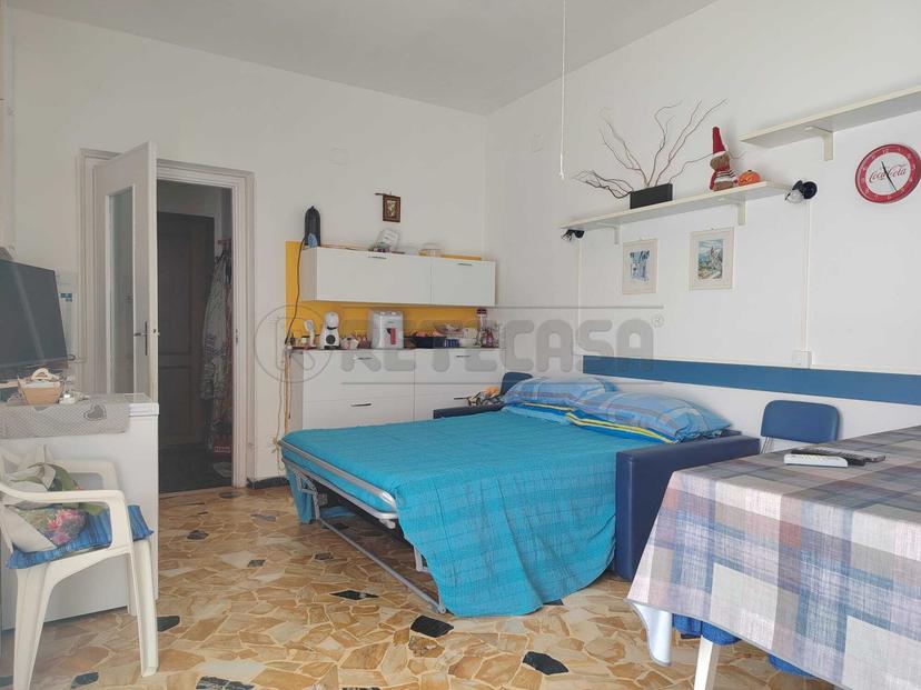 Monolocale in Lungomare Giacomo Matteotti 17, Borghetto Santo Spirito — foto 3 di 5