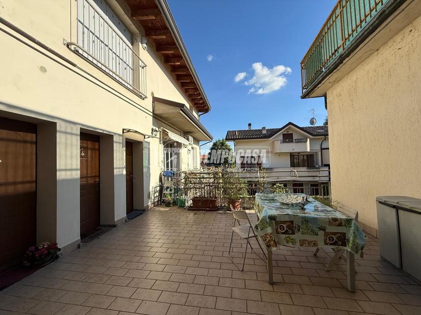 Bilocale in Via Alessandro Volta 17, Seveso