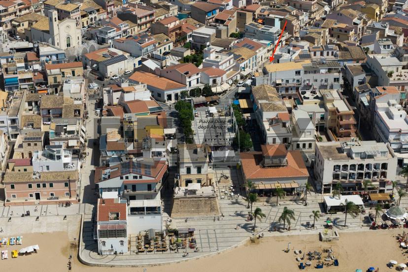Casa indipendente in Piazza Duca degli Abruzzi 2, Ragusa