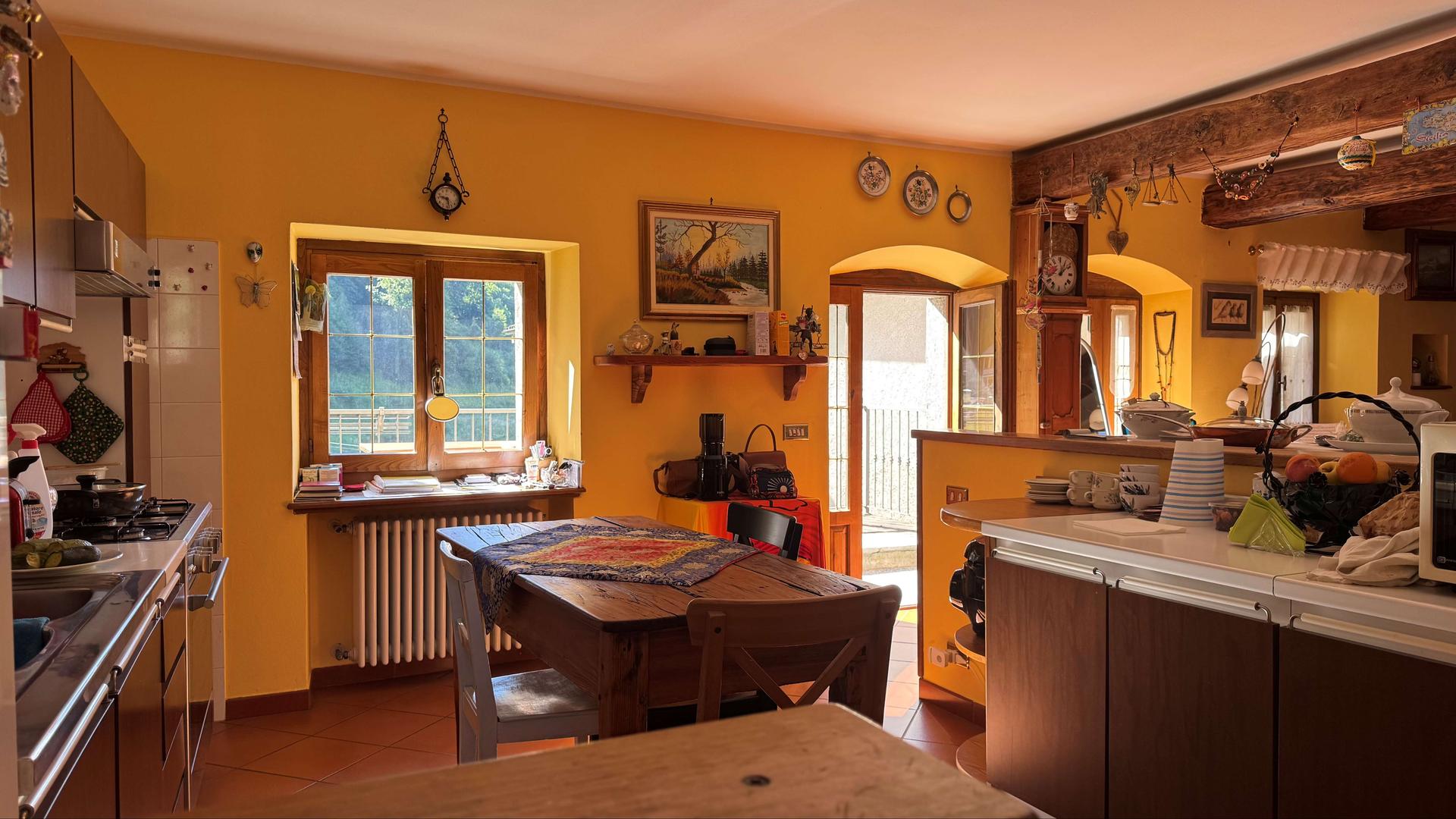 Casa indipendente in Vicolo Rio Rì 16, Varzo