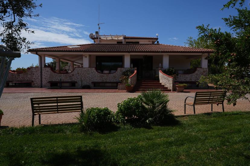 Rustico in Via degli Ulivi 215, Grottaglie