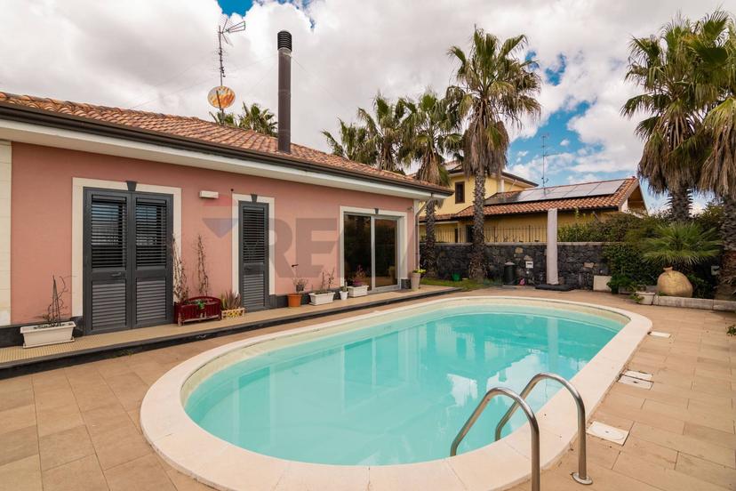 Villa in Piersanti Mattarella 16, Pedara — foto 2 di 5