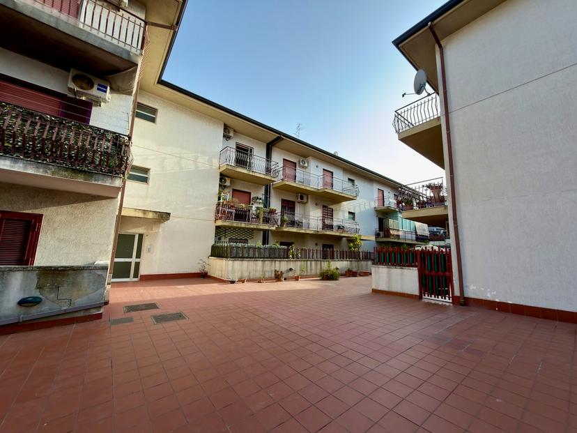 Bilocale in Via Gravina 30, Tremestieri Etneo — foto 2 di 5