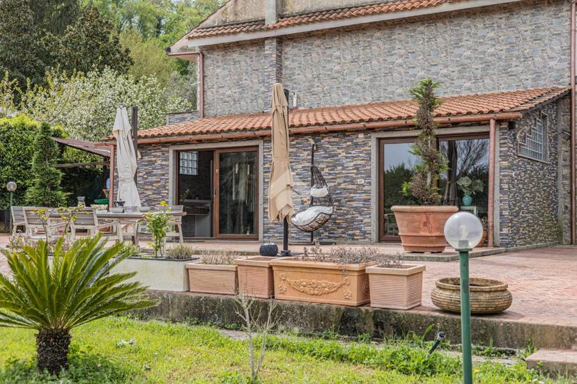 Villa in Via delle Robinie 6, Ronciglione — foto 5 di 5