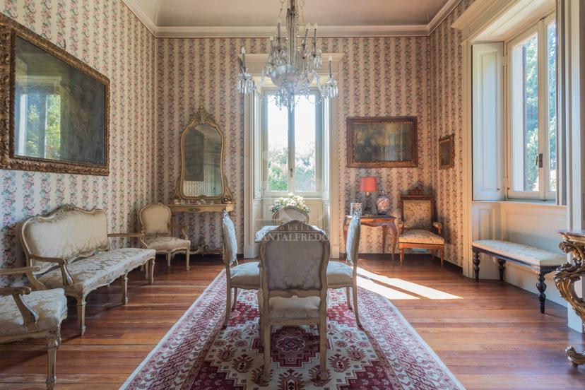 Villa in Via Mazzini  98, Vimercate